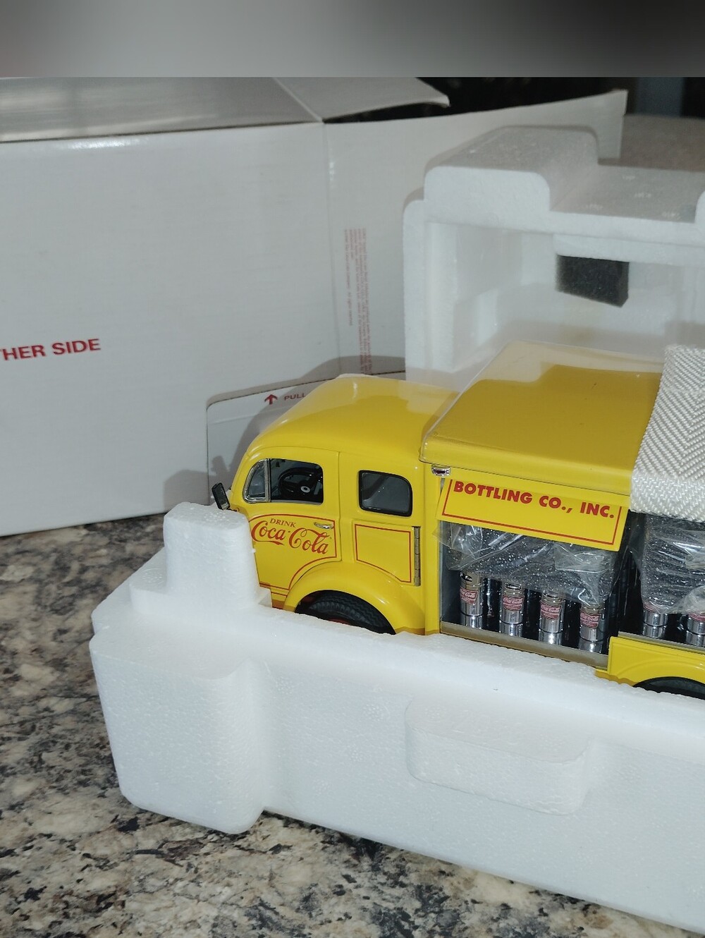 New Coca Cola Yellow Delivery Bottle Truck with Red Wheels - Picture 2 of 7